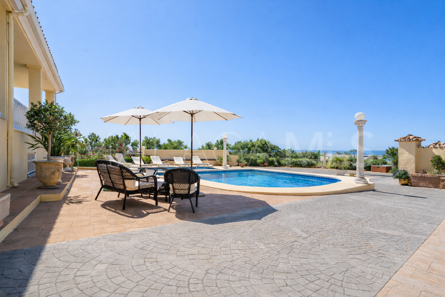 Buy Los Reales - Sierra Estepona finca with 6 bedrooms