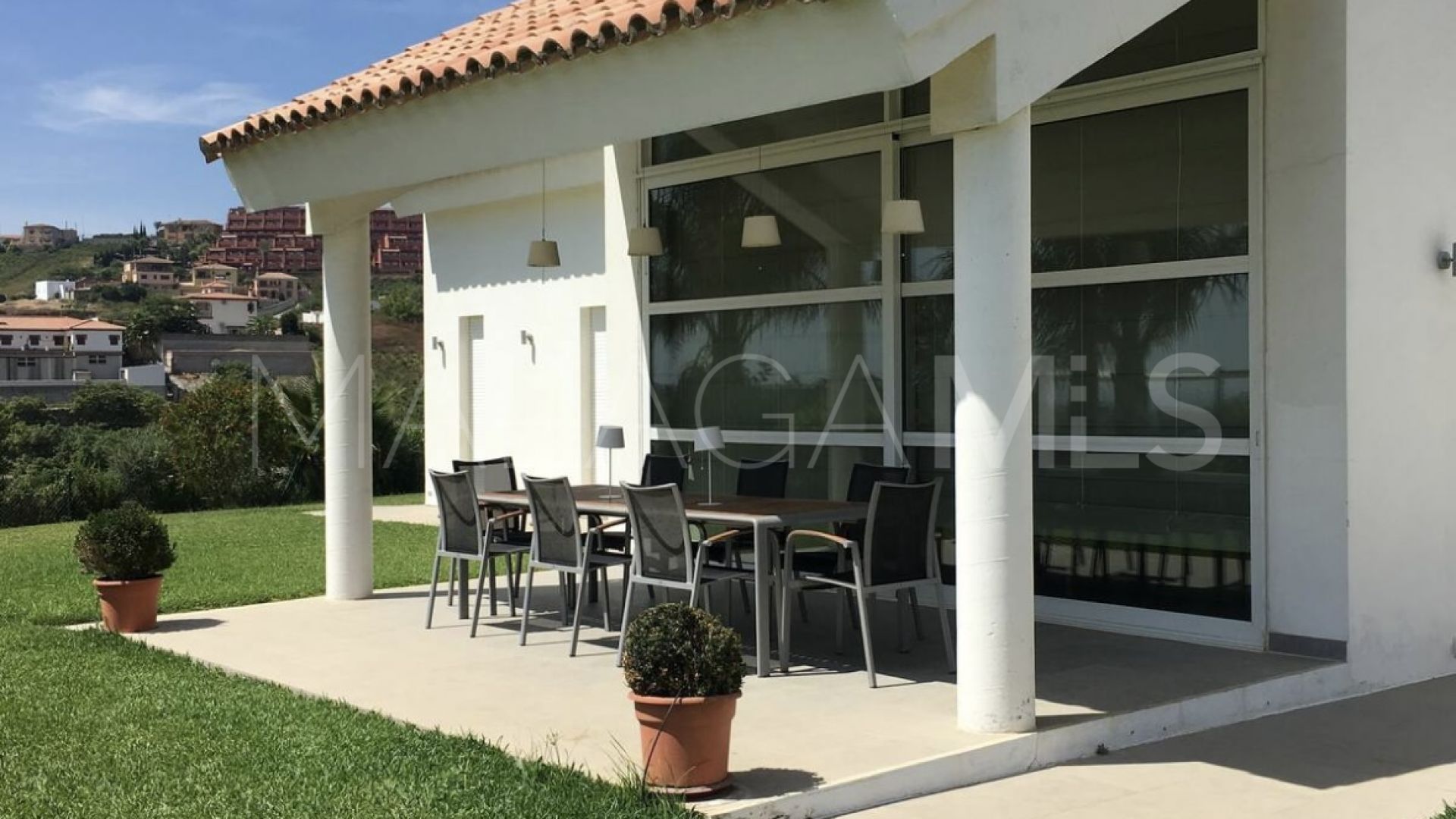 Villa for sale in Manilva