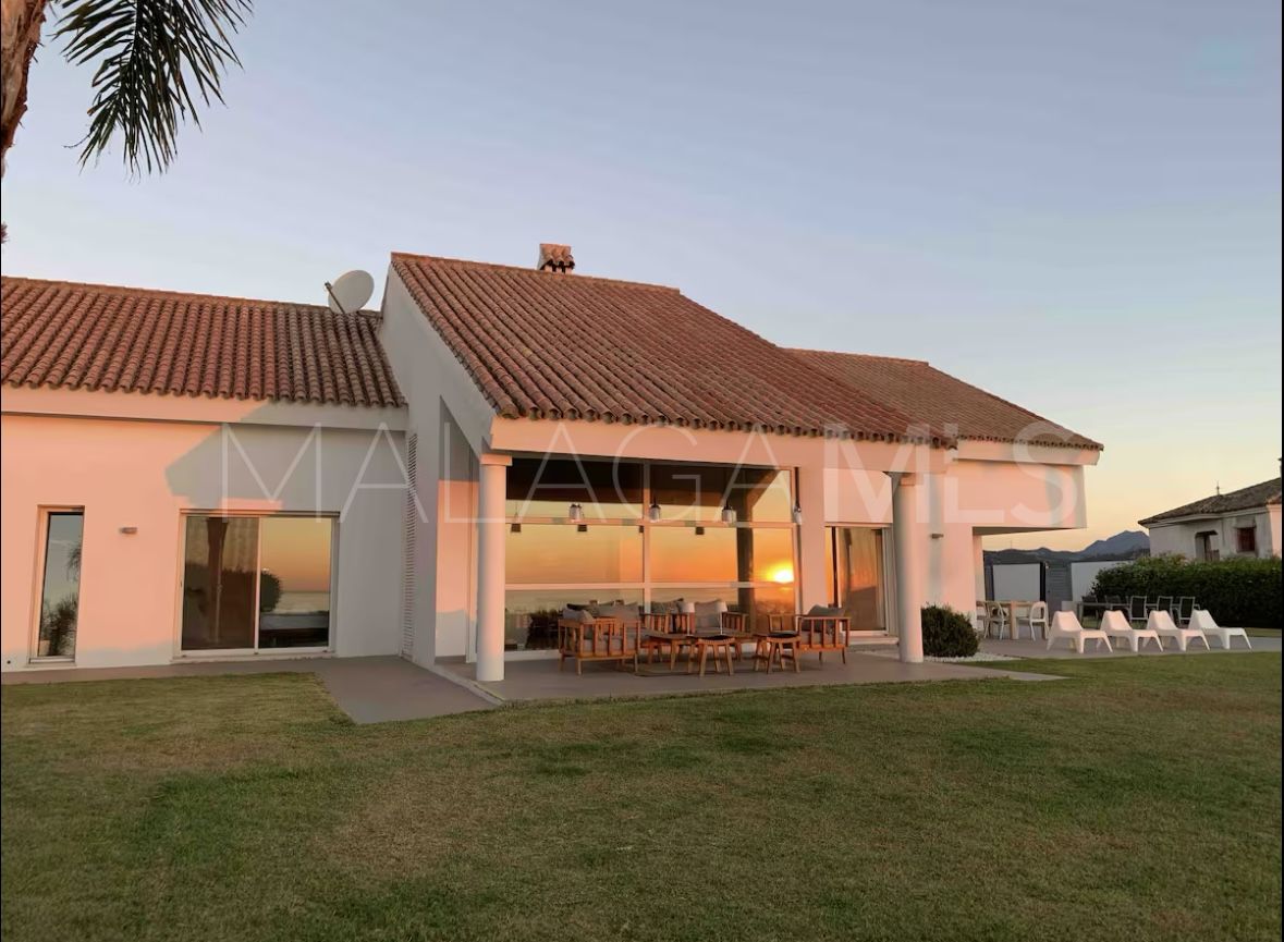 Villa for sale in Manilva