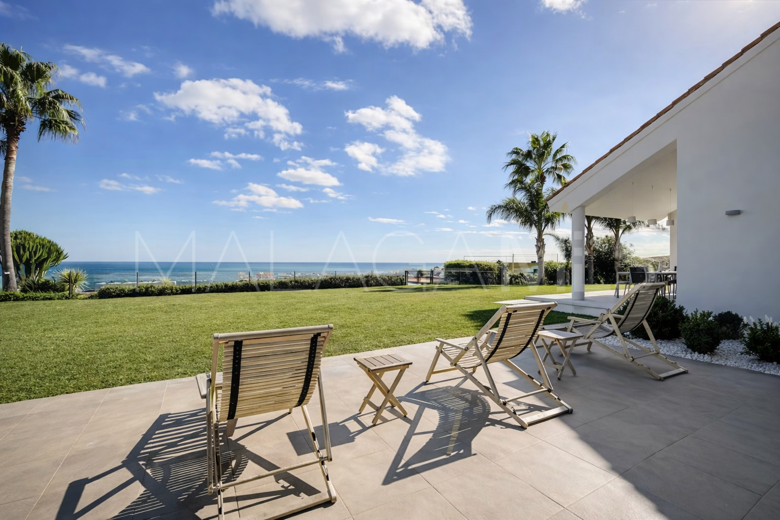 Villa for sale in Manilva