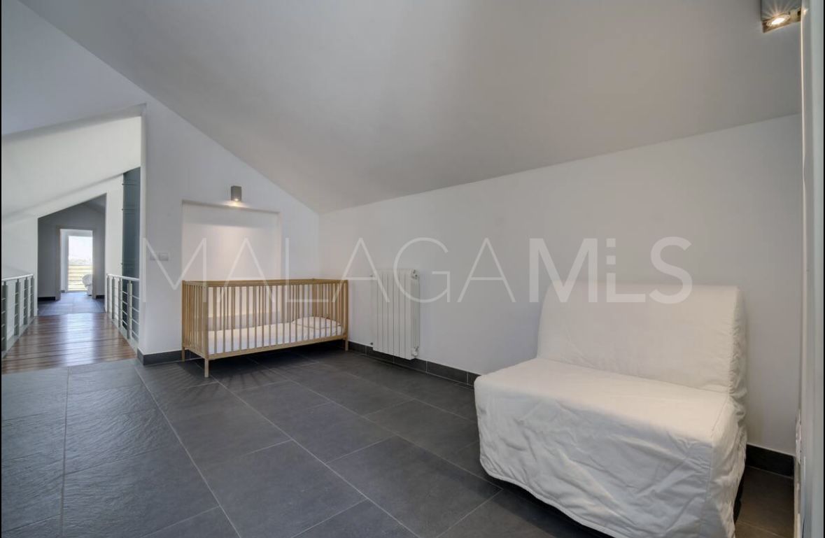 Villa for sale in Manilva