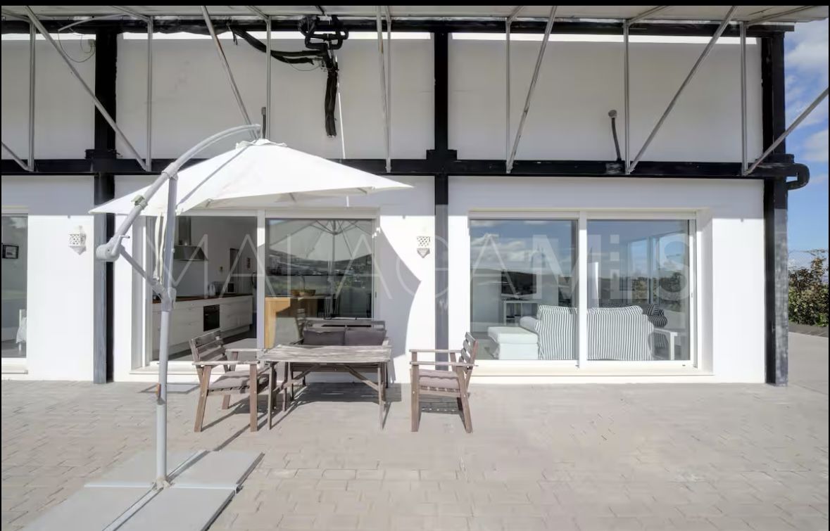 Villa for sale in Manilva