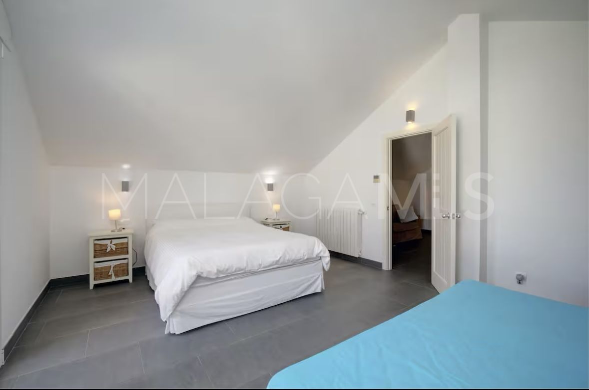 Villa for sale in Manilva