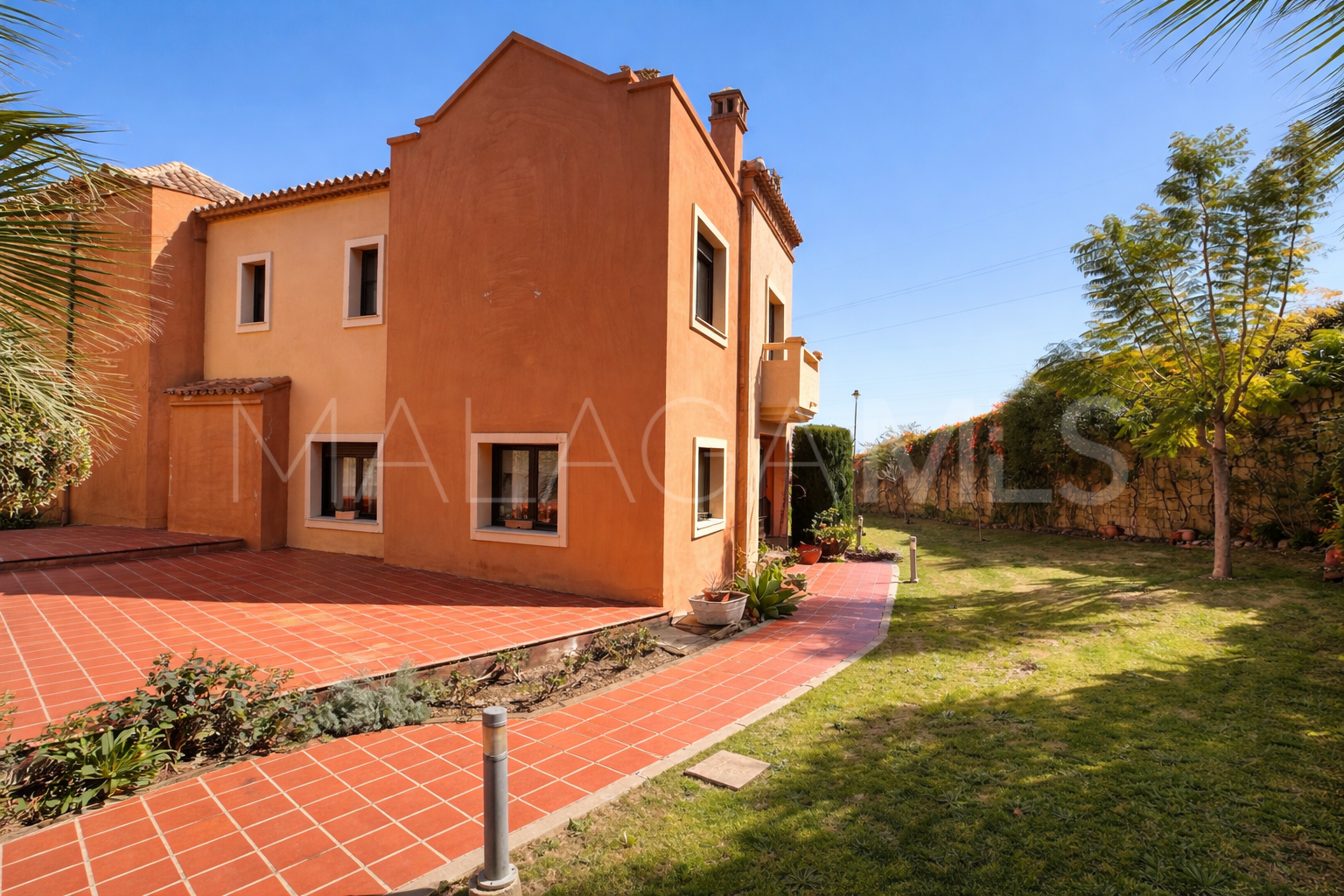 Buy town house in Azata Golf