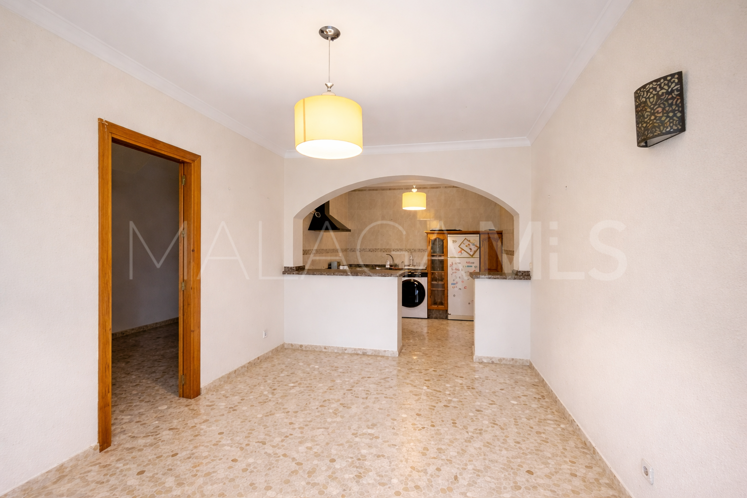 Buy villa with 5 bedrooms in El Padron