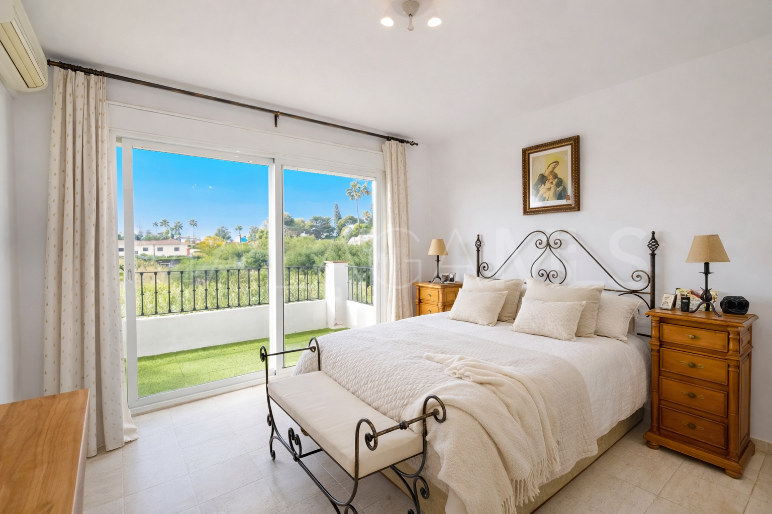 Duplex for sale in Arena Beach