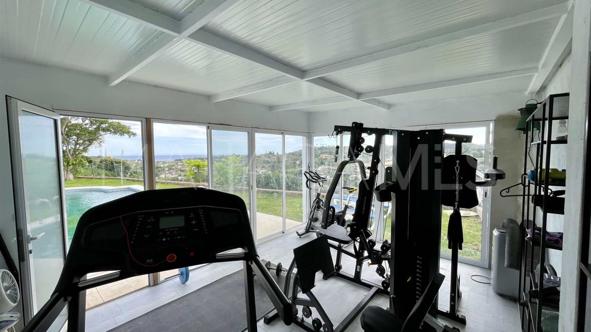 Hus i byn for sale in El Velerin