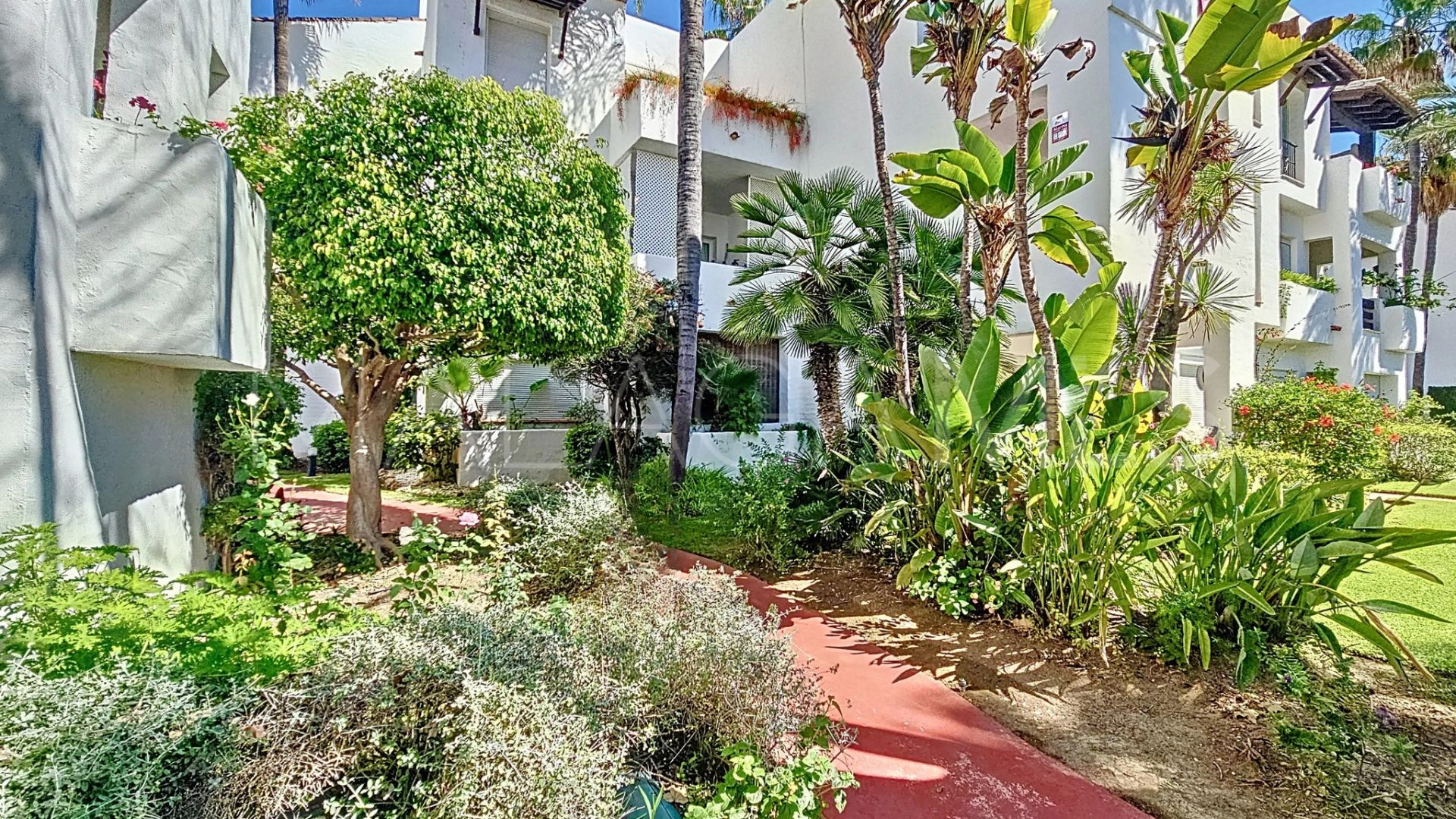 Erdgeschosswohnung for sale in Costalita