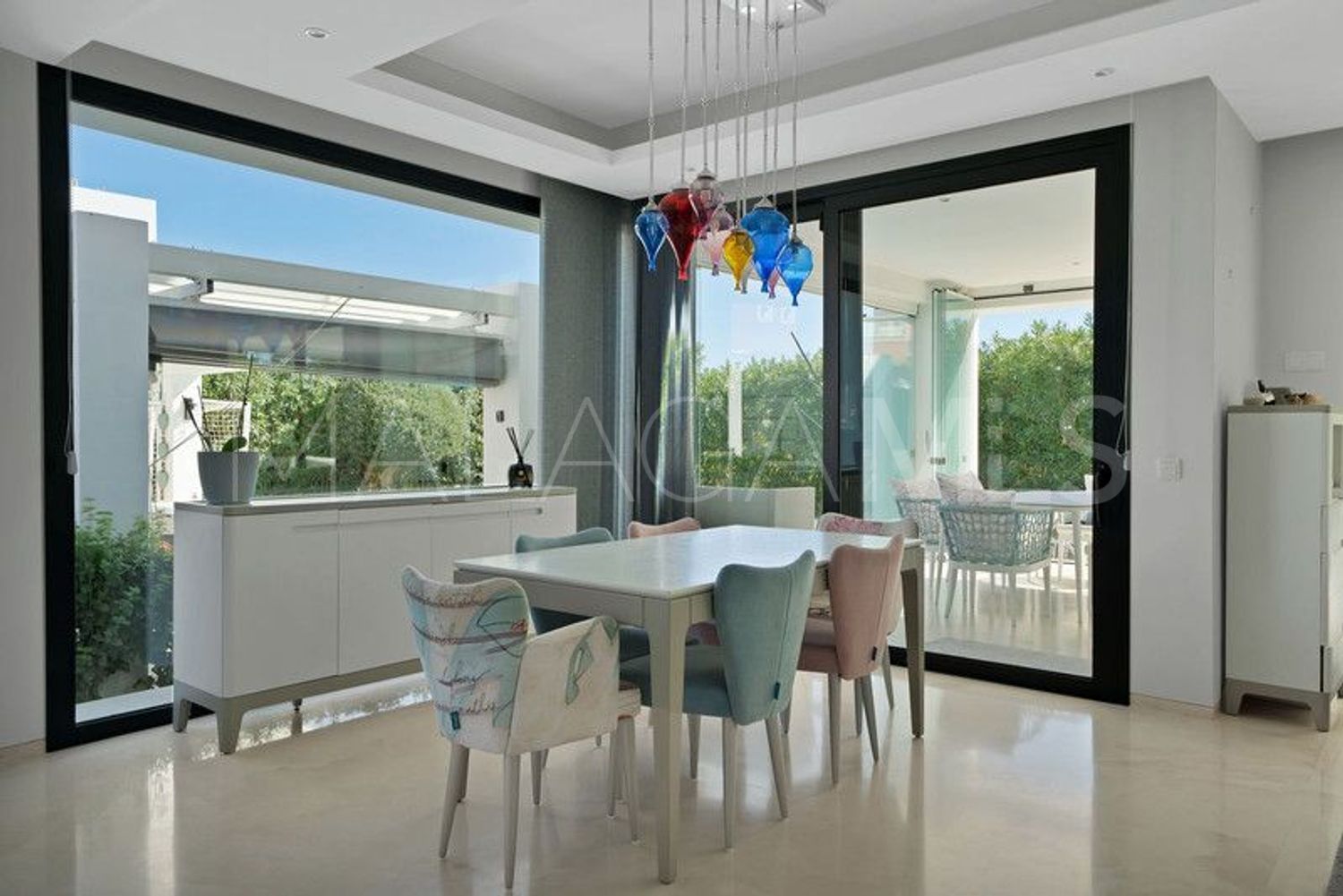 For sale villa with 6 bedrooms in El Paraiso