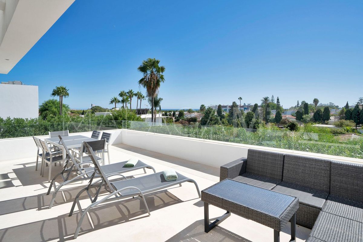 For sale villa with 6 bedrooms in El Paraiso