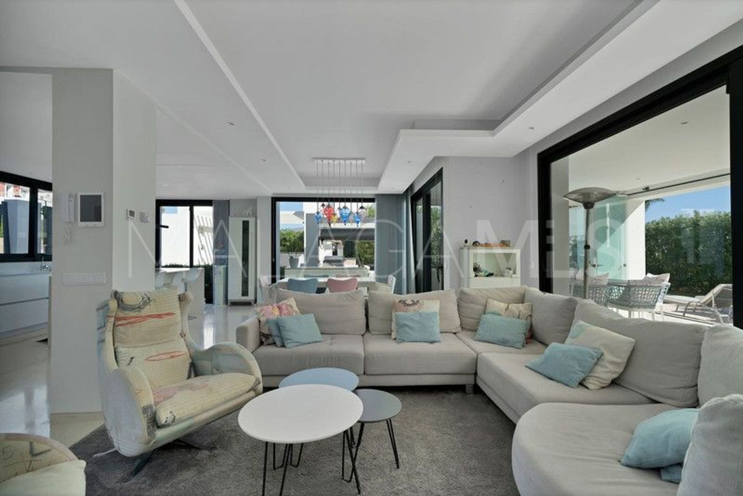 For sale villa with 6 bedrooms in El Paraiso