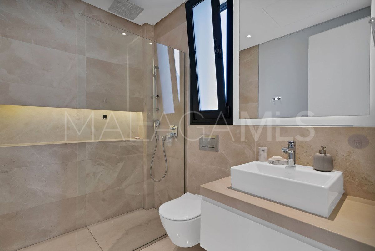 For sale villa with 6 bedrooms in El Paraiso