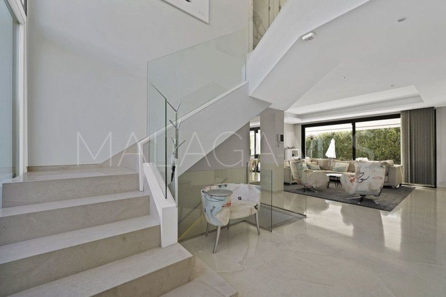 For sale villa with 6 bedrooms in El Paraiso