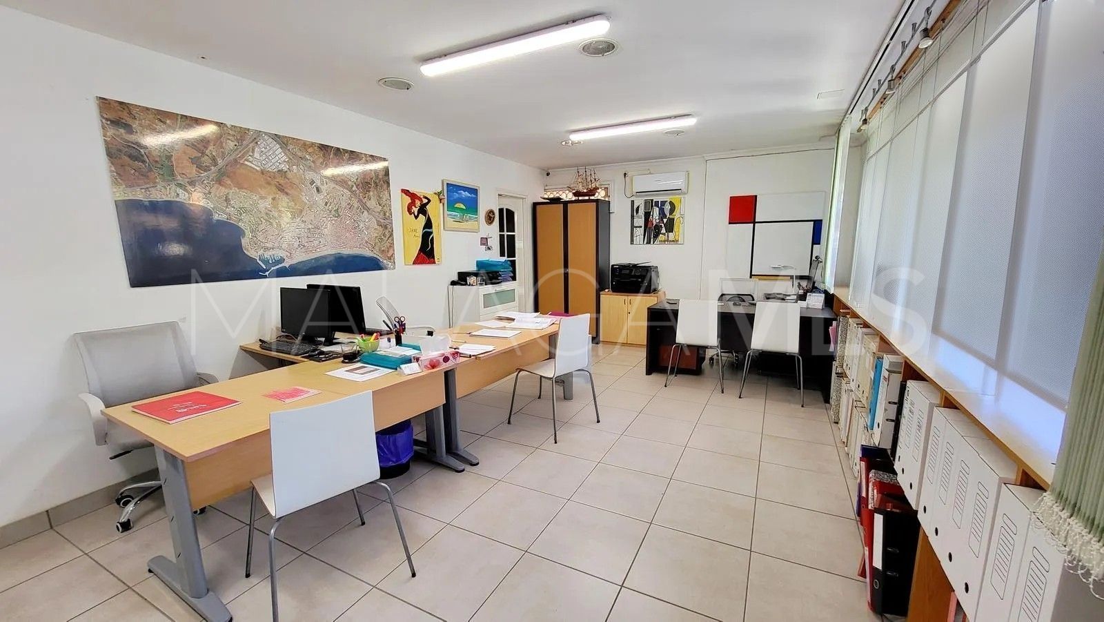 For sale Estepona Puerto commercial premises