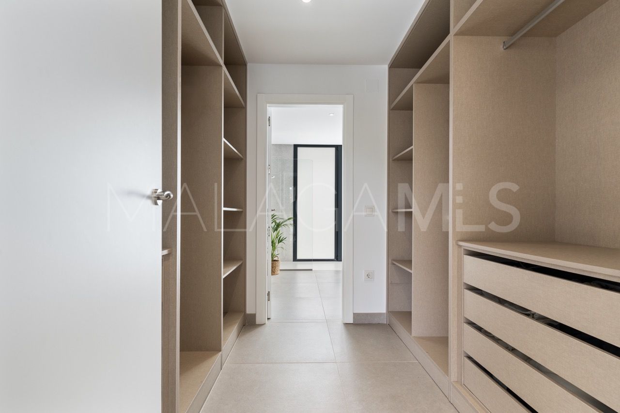 Villa for sale in La Resina Golf