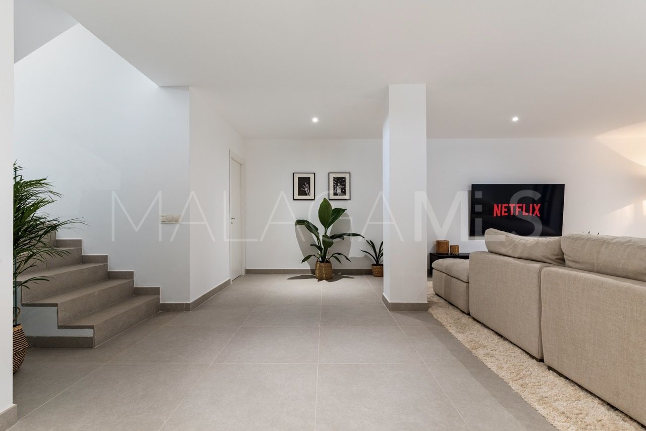Villa for sale in La Resina Golf