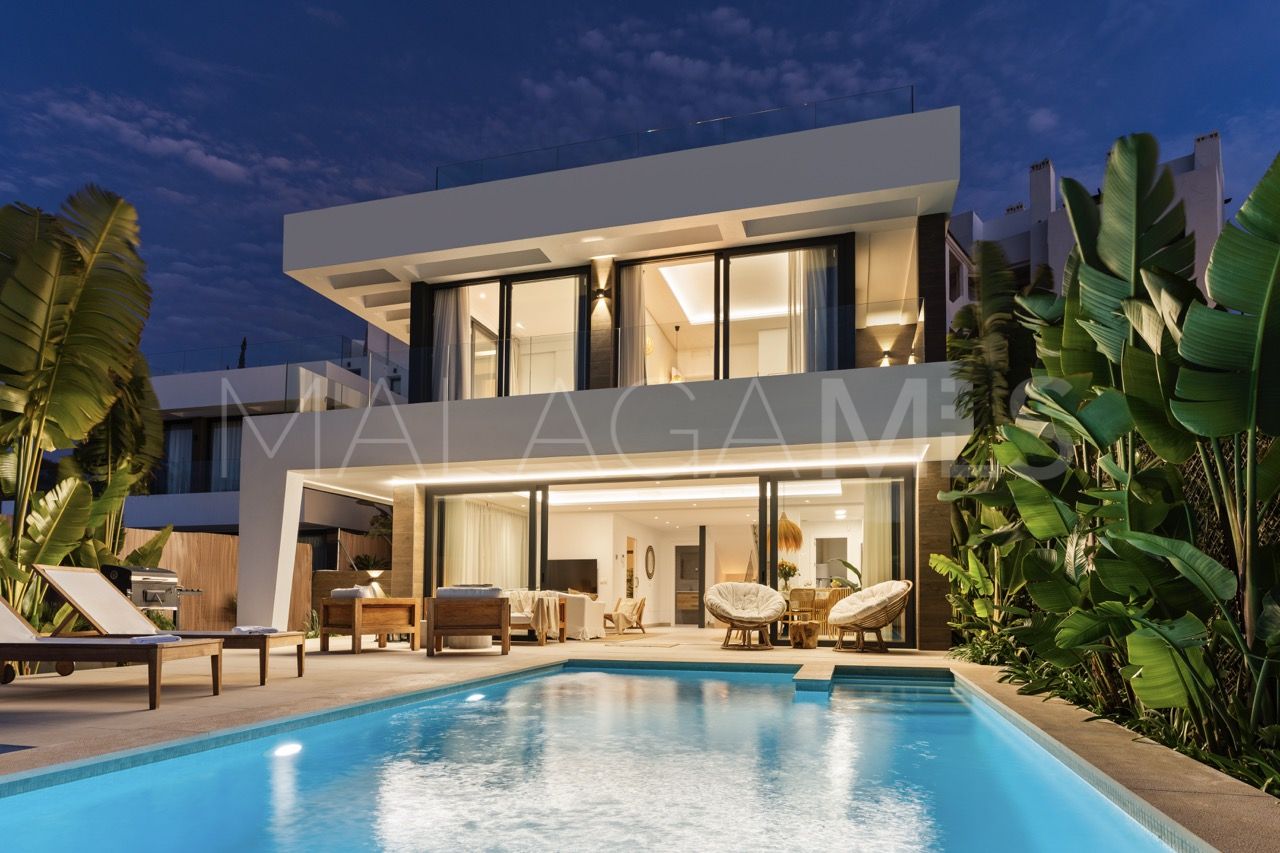 Villa for sale in La Resina Golf
