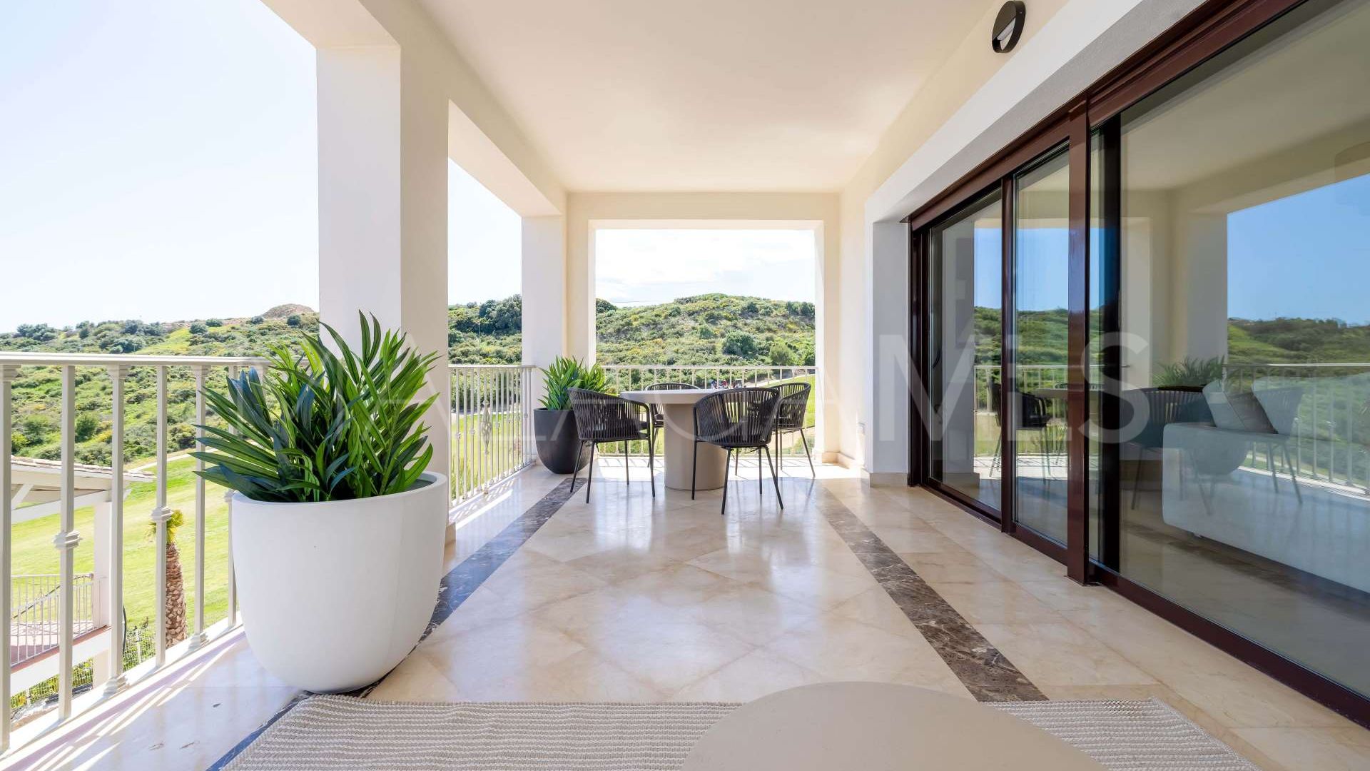 Radhus for sale in Azata Golf