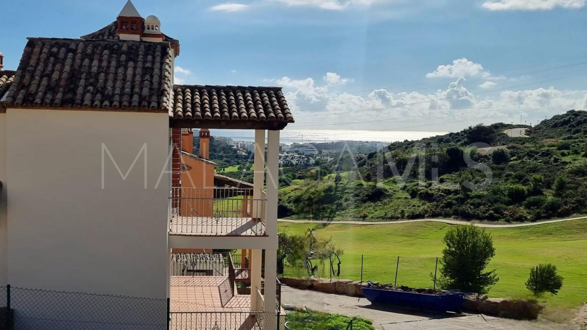 Radhus for sale in Azata Golf