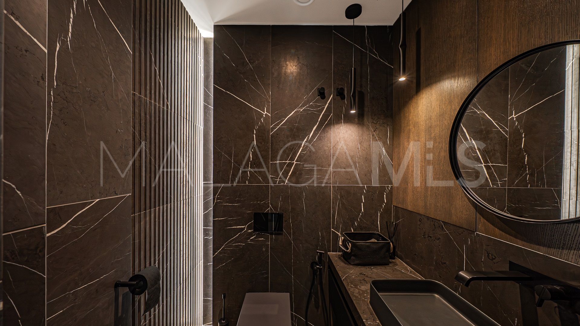 Villa for sale in Guadalmina Baja de 10 bedrooms
