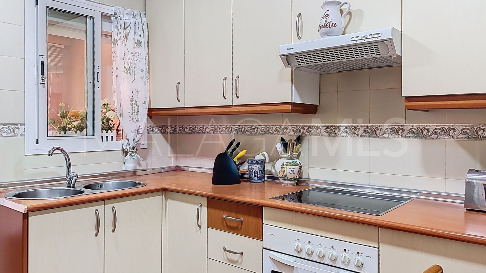 Buy Bermuda Beach 3 bedrooms town house