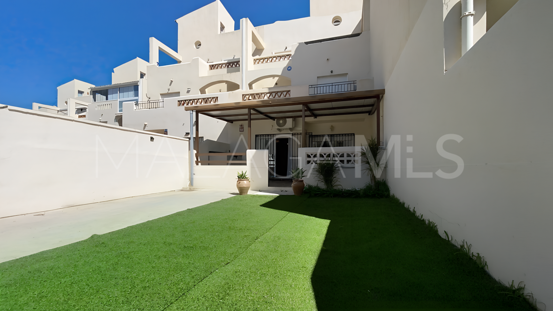 For sale ground floor apartment in Bahia de Casares
