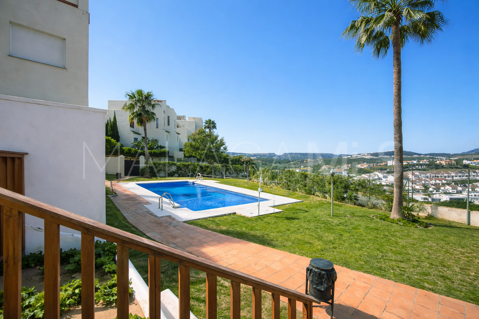 For sale ground floor apartment in Bahia de Casares