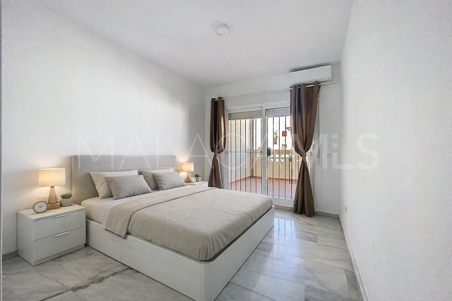 For sale ground floor apartment in Bahia de Casares