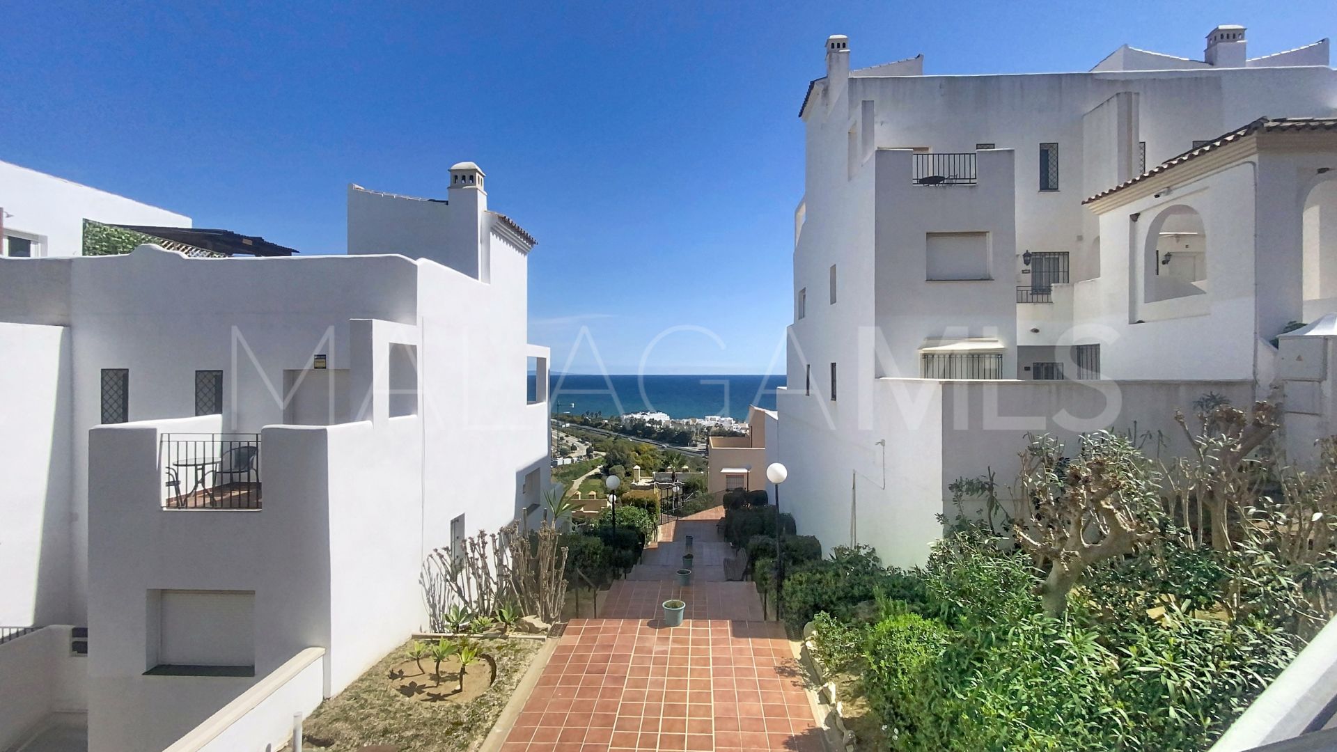 For sale ground floor apartment in Bahia de Casares