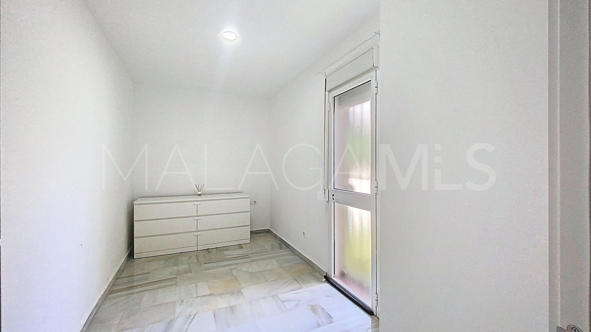 For sale ground floor apartment in Bahia de Casares