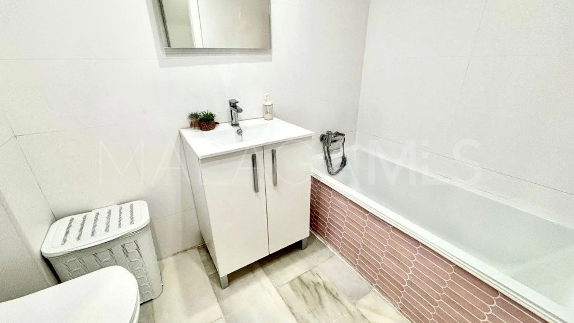Appartement rez de chaussée for sale in Bahia de Casares