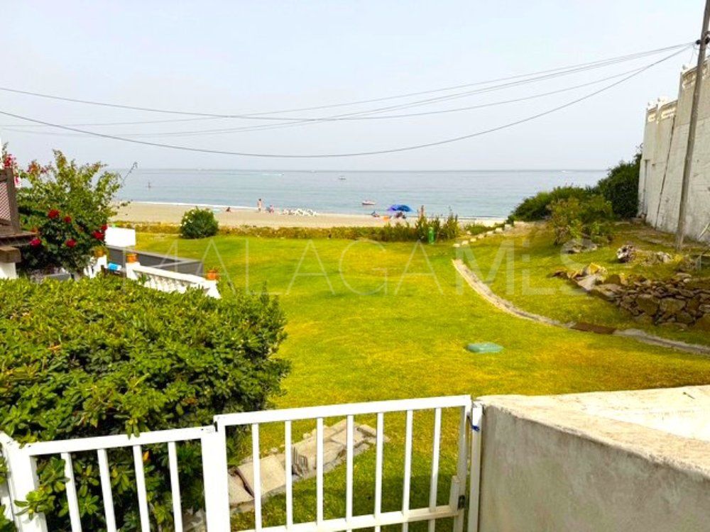 For sale town house with 5 bedrooms in Bahia Dorada