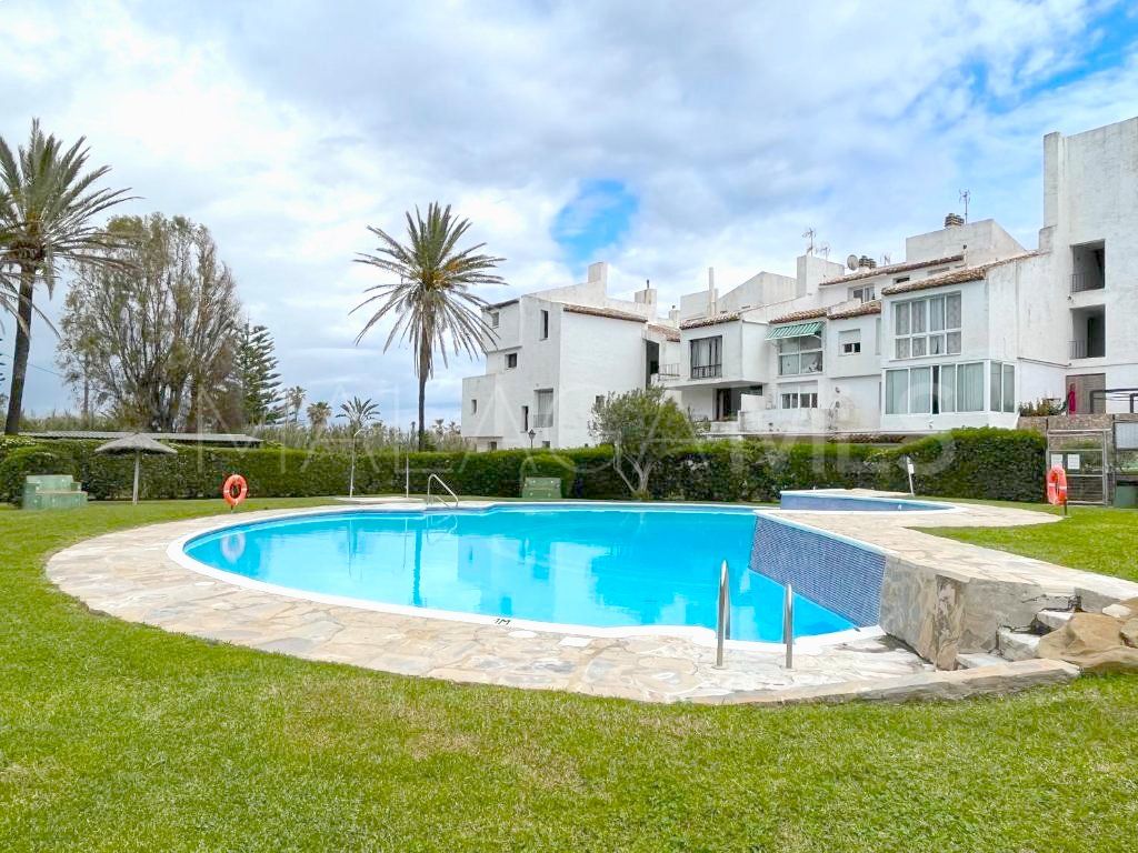 For sale town house with 5 bedrooms in Bahia Dorada
