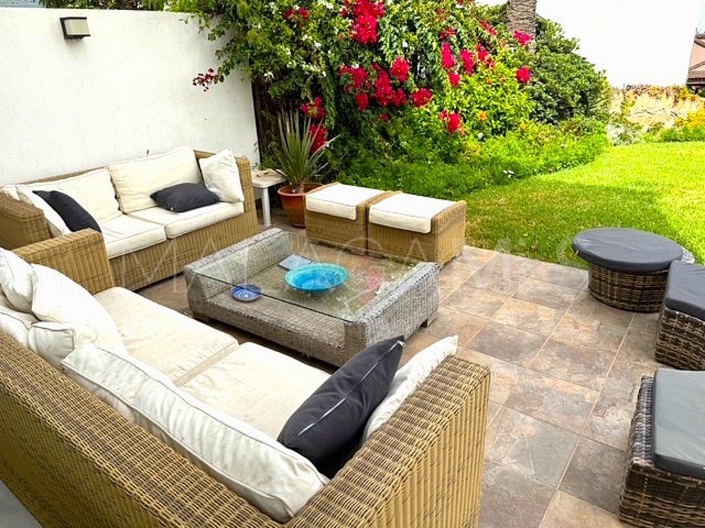 For sale town house with 5 bedrooms in Bahia Dorada