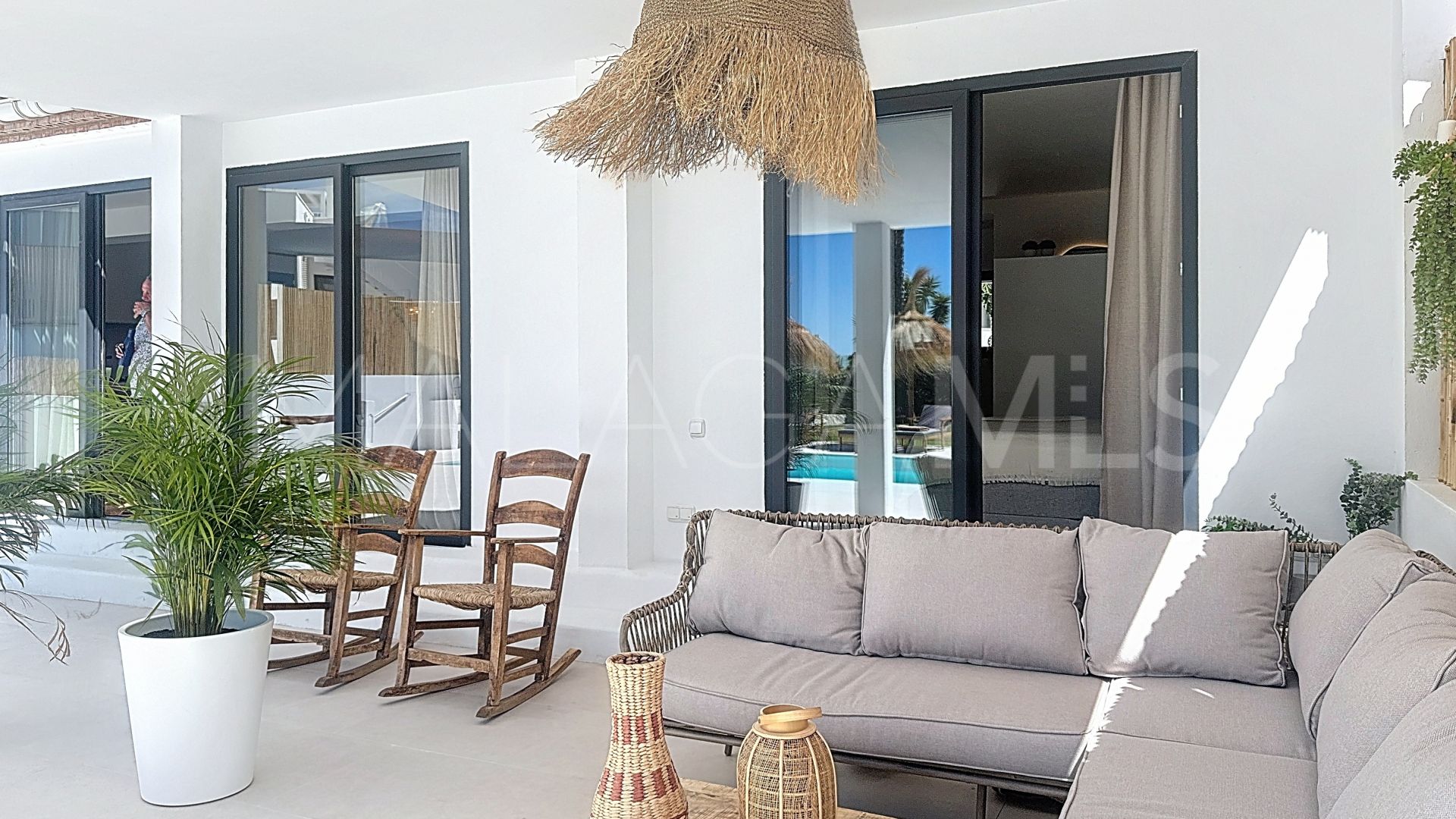 Buy villa in Don Pedro with 3 bedrooms