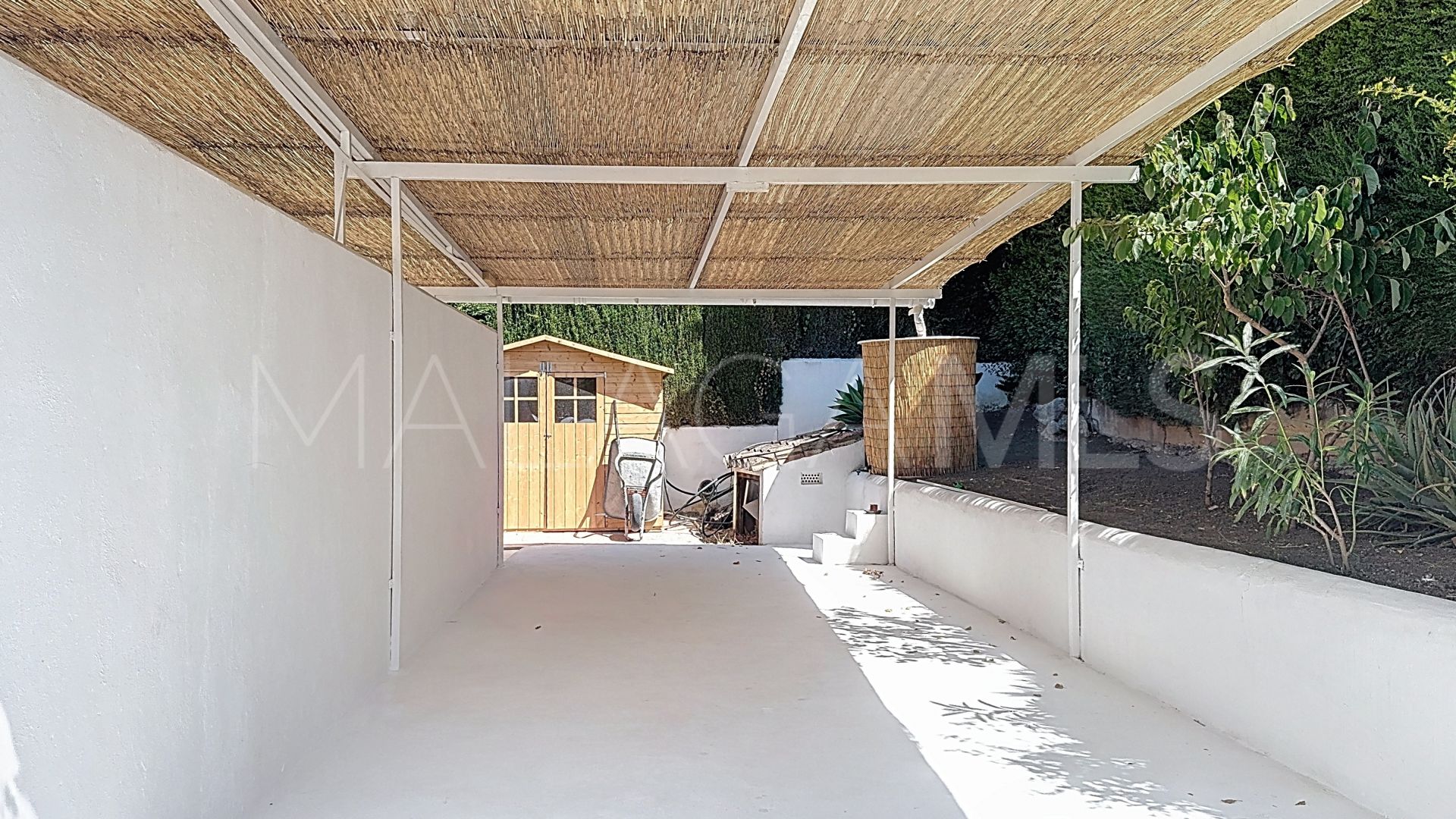 Buy villa in Don Pedro with 3 bedrooms