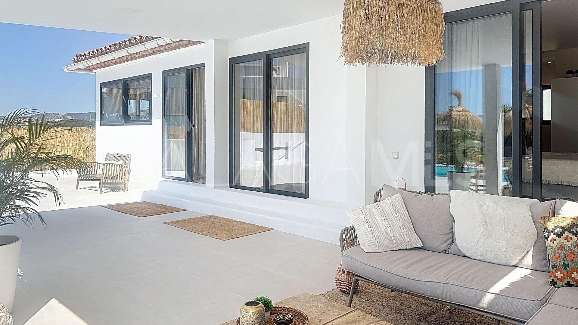 Buy villa in Don Pedro with 3 bedrooms