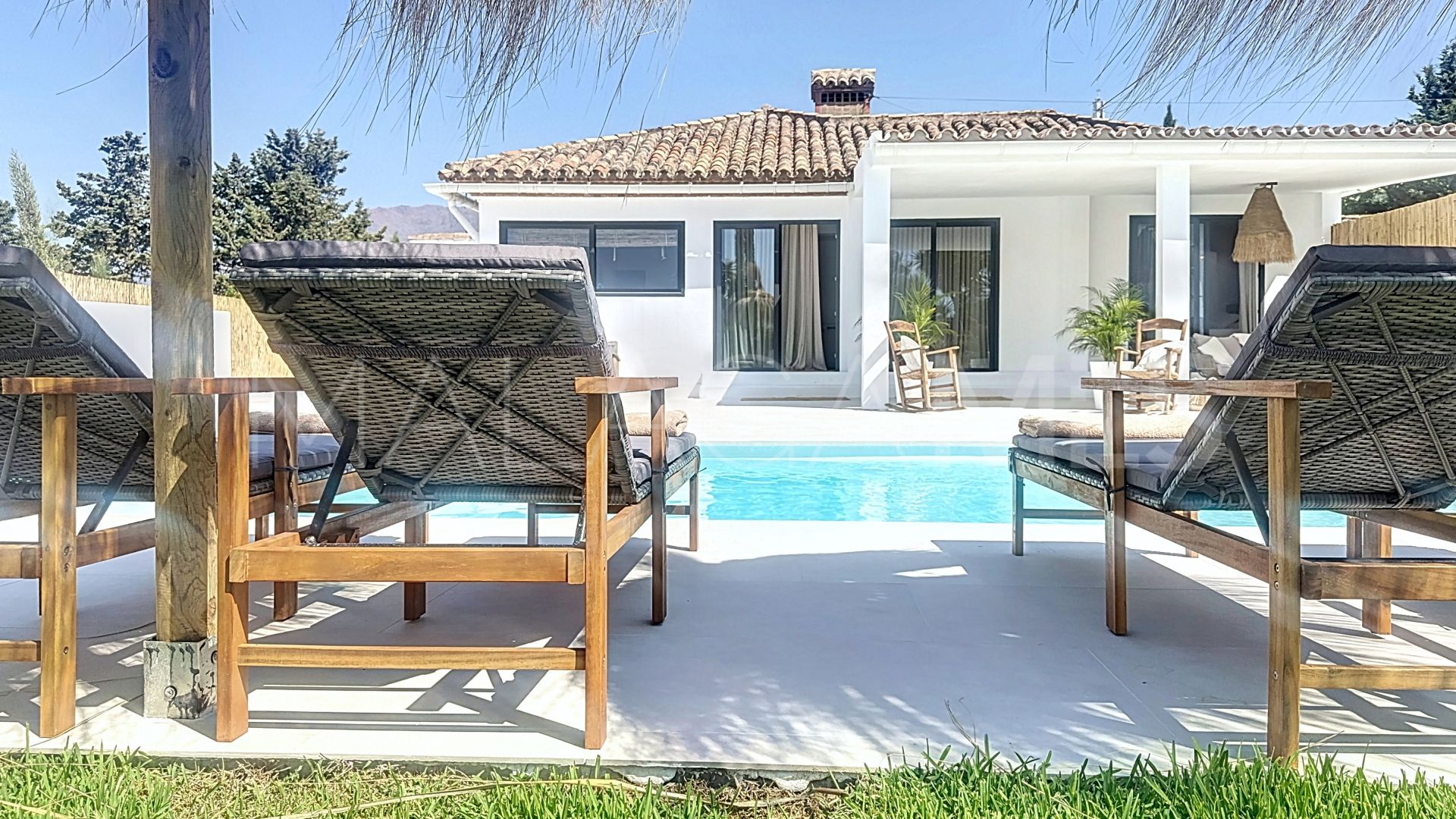 Buy villa in Don Pedro with 3 bedrooms