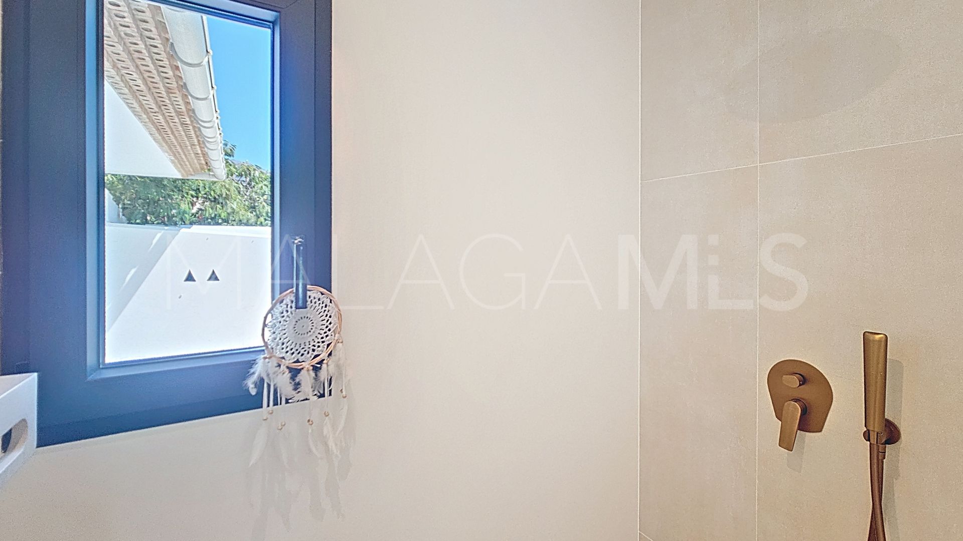 Buy villa in Don Pedro with 3 bedrooms