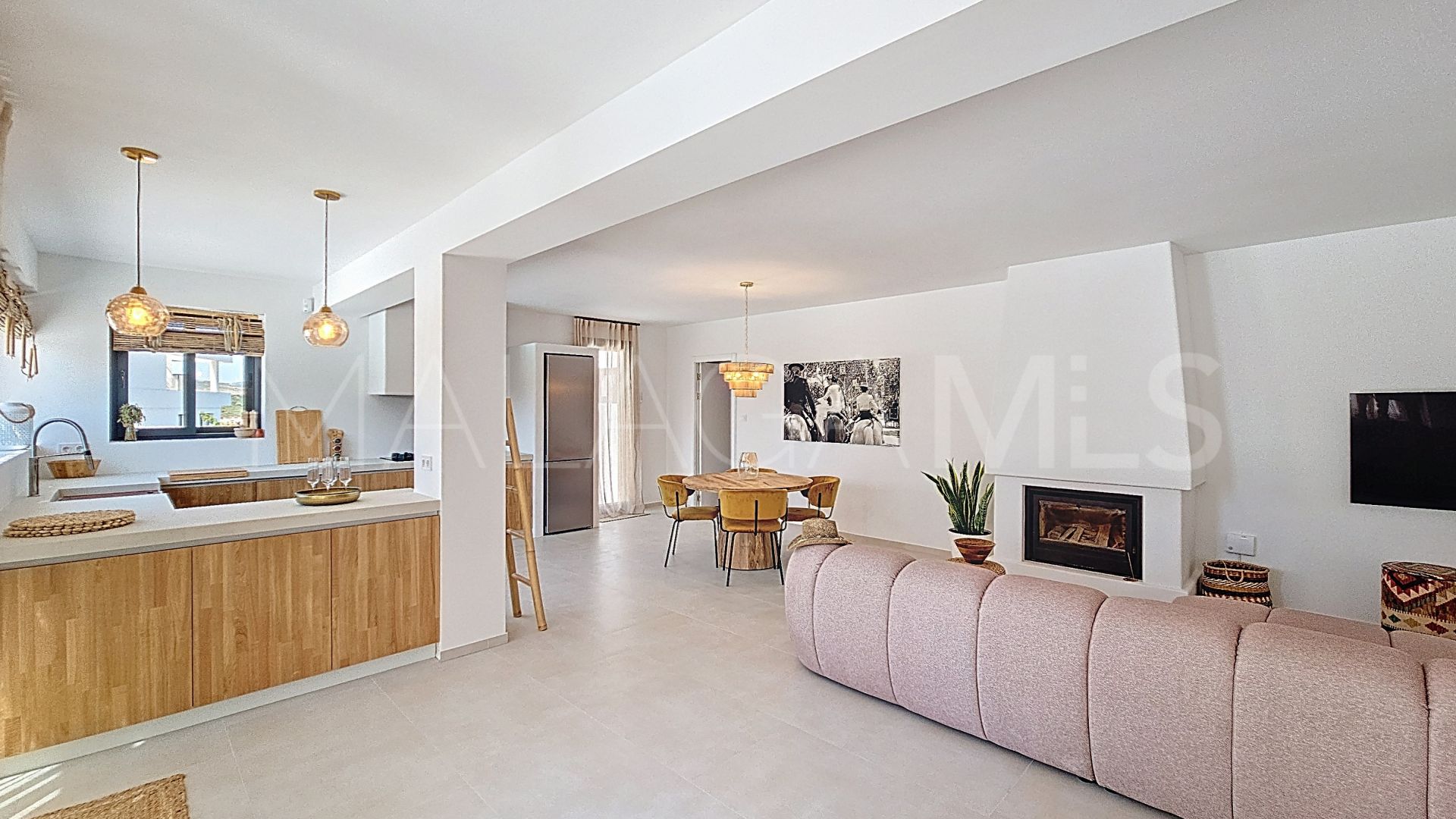 Buy villa in Don Pedro with 3 bedrooms