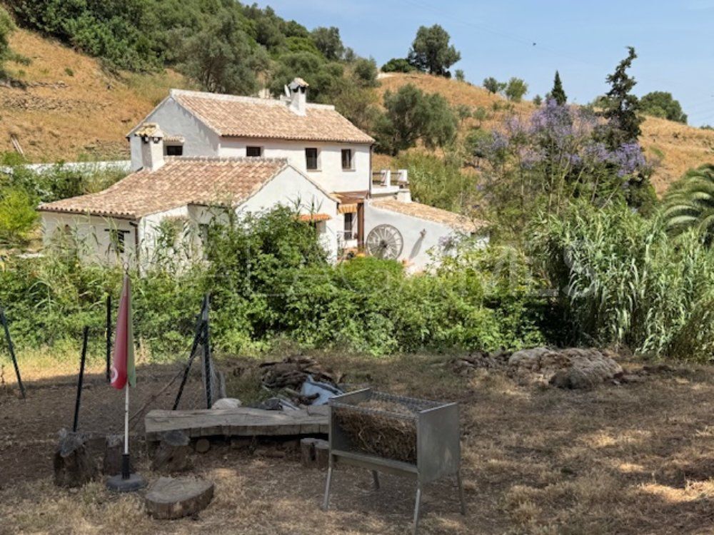 Maison de campagne for sale in Casares Montaña