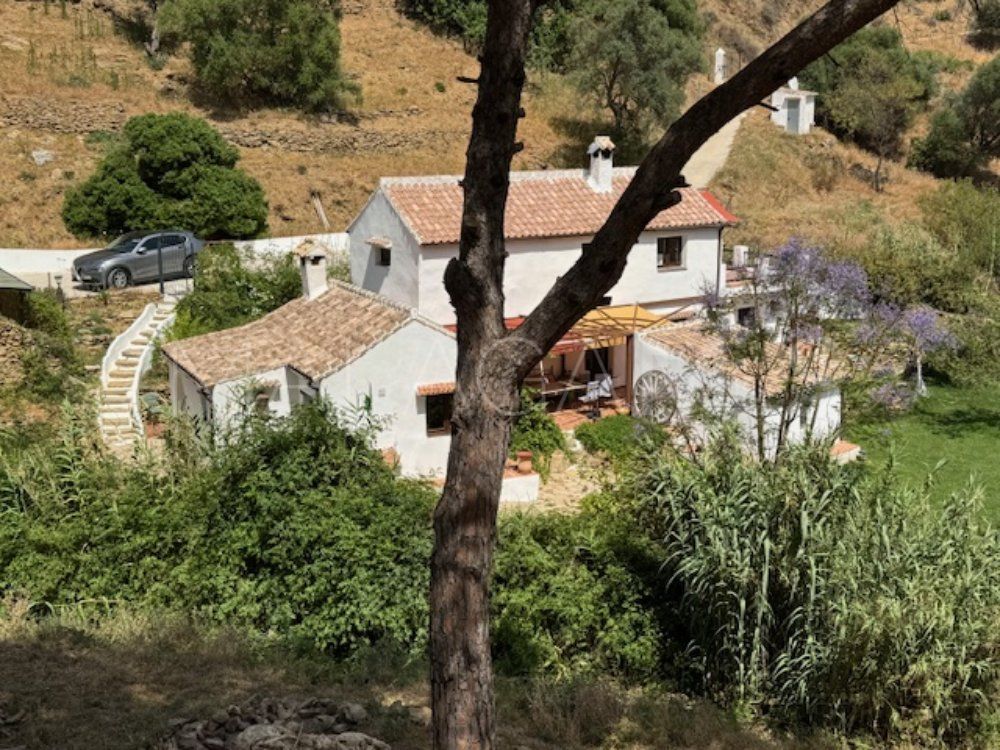 Maison de campagne for sale in Casares Montaña