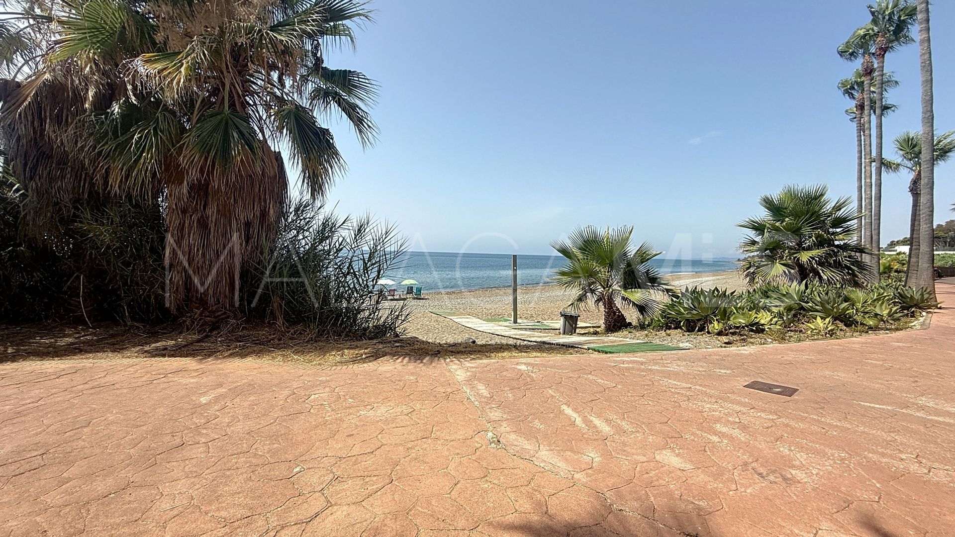 Villa for sale in Beach Side New Golden Mile