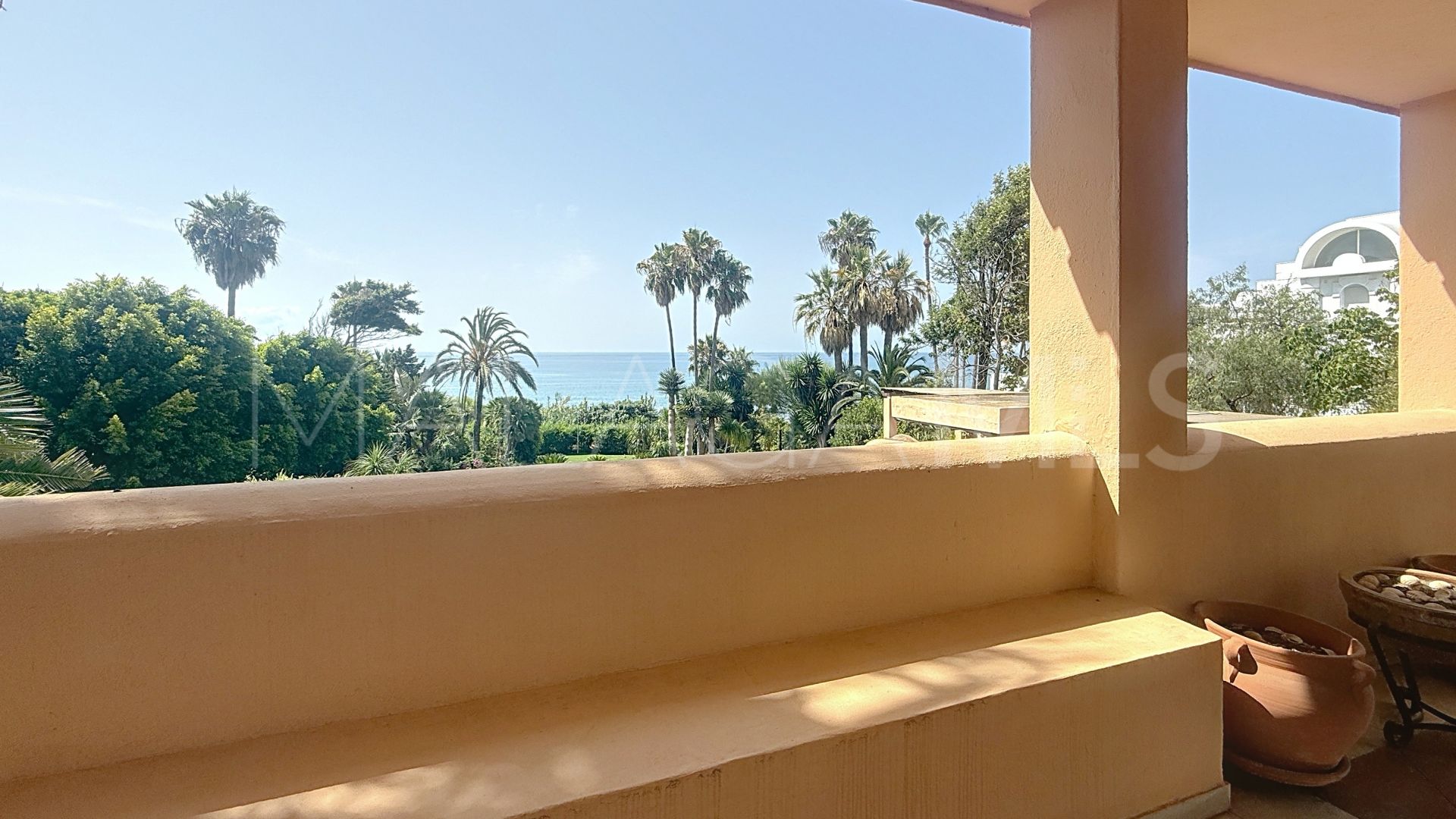 Villa for sale in Beach Side New Golden Mile
