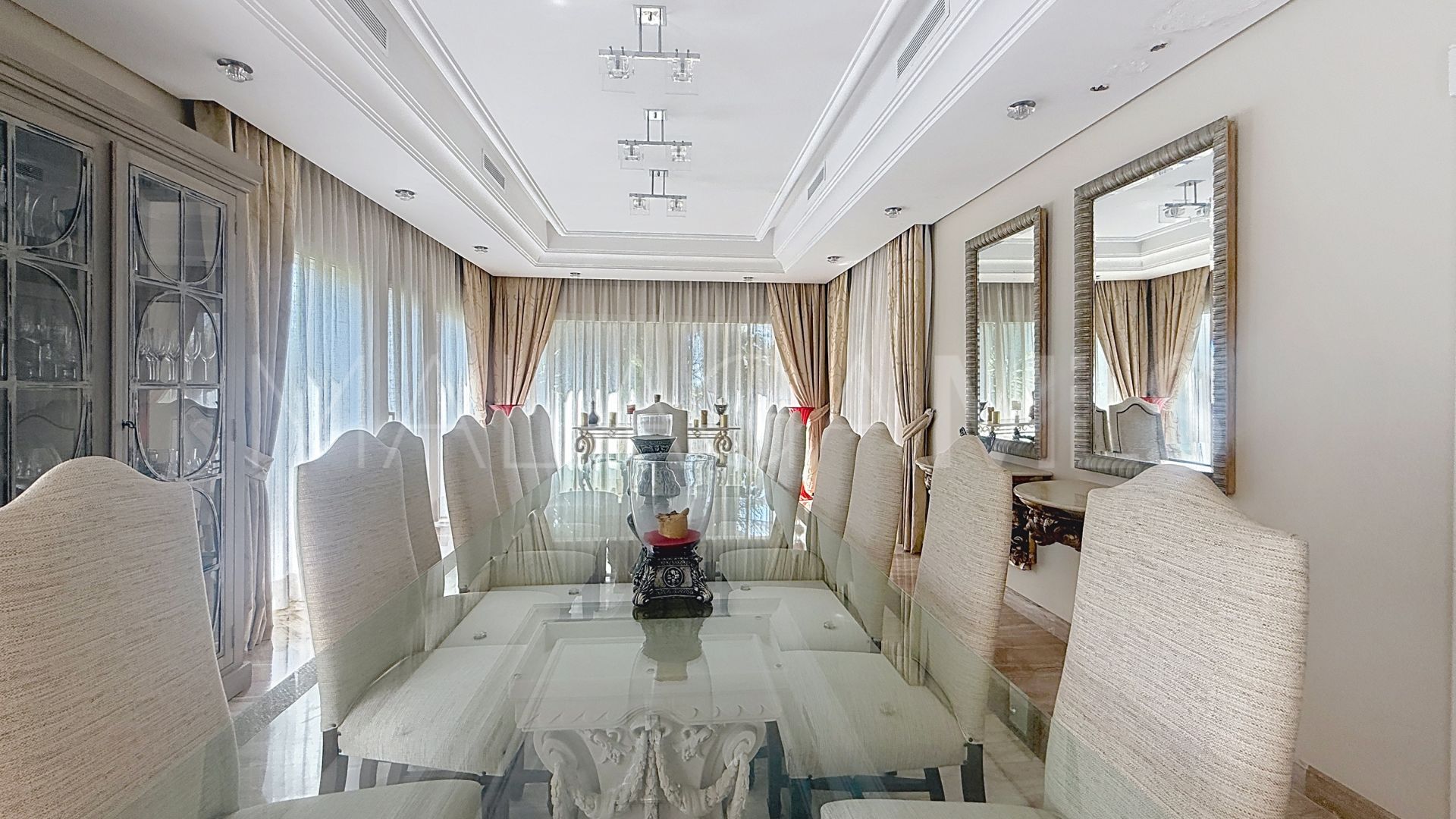 Villa for sale in Beach Side New Golden Mile