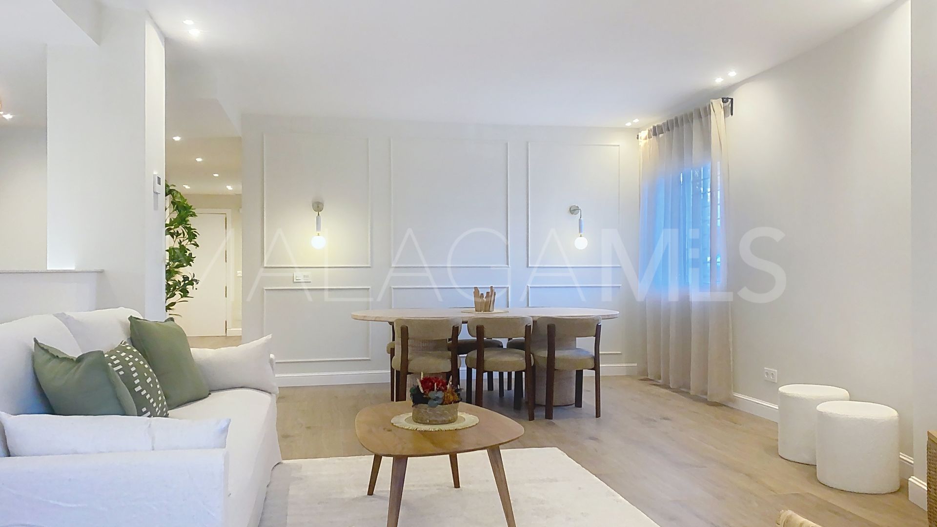 Buy Estepona Puerto 3 bedrooms ground floor apartment