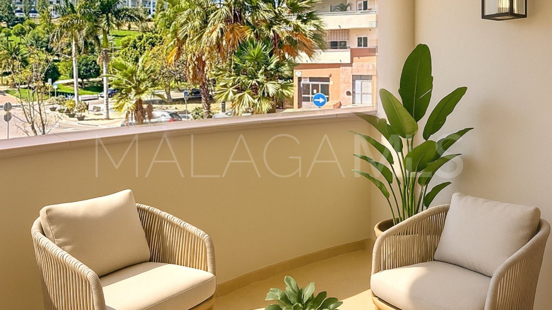 Appartement rez de chaussée for sale in Estepona Puerto