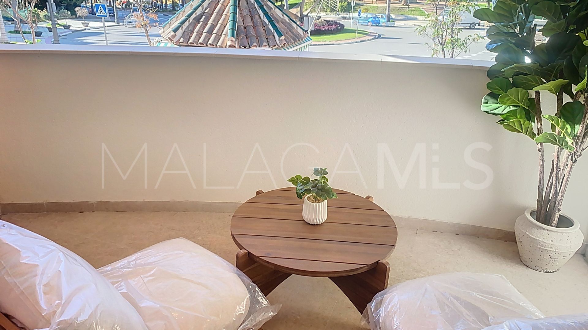 Buy Estepona Puerto 3 bedrooms ground floor apartment