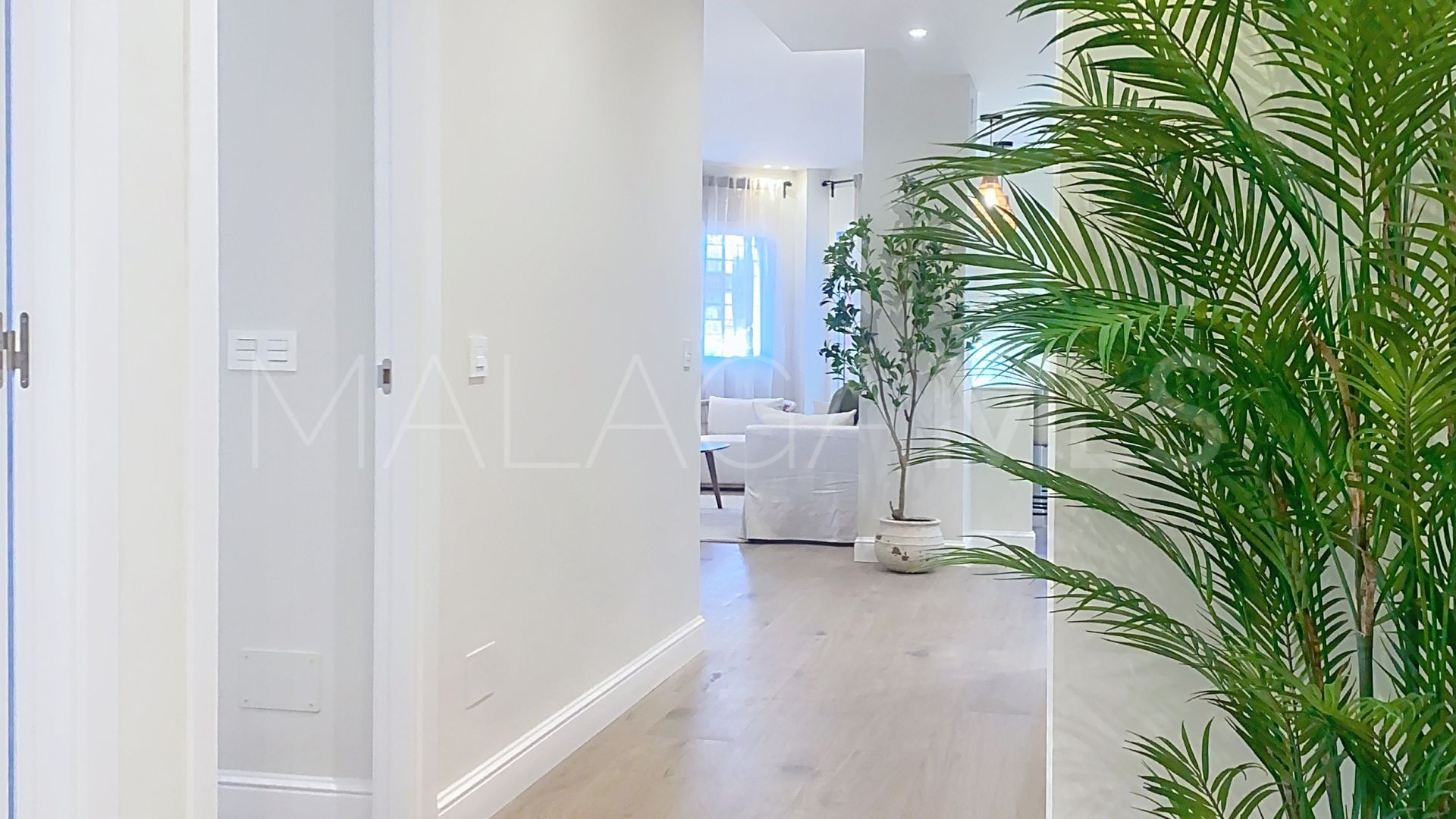 Buy Estepona Puerto 3 bedrooms ground floor apartment