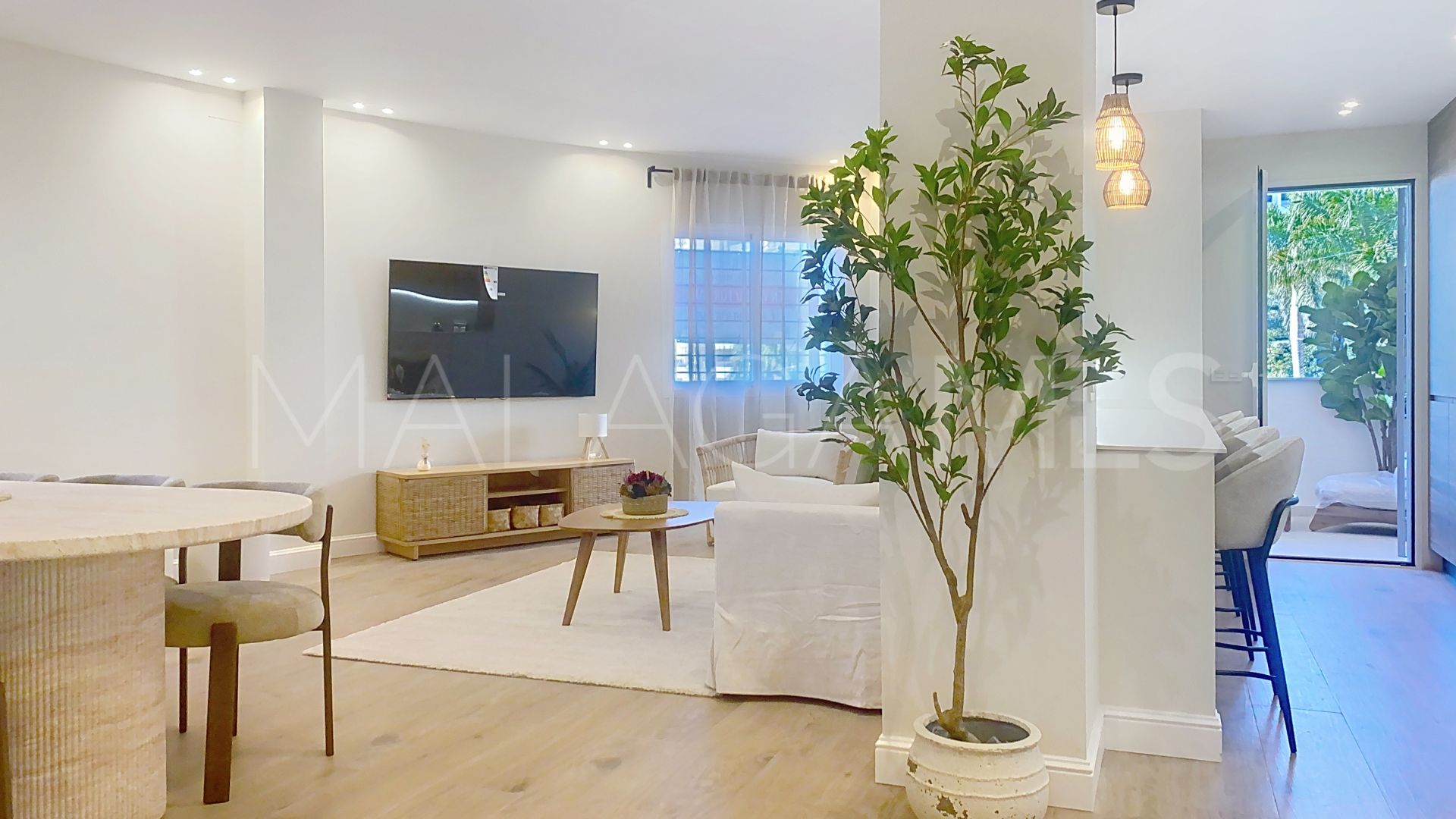 Buy Estepona Puerto 3 bedrooms ground floor apartment